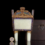 Incensario de jade blanco Hetian, plata y esmaltes, dinastía Qing