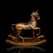 Caballo balancín de madera, s. XX