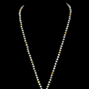 Collar con colgante de jade tallado y cuentas de colores, s.XX