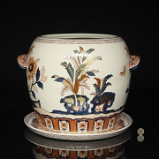 Planter with plate in Asian porcelain, “Landscape,” 20th century