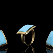 Juego de pendientes y anillo en oro amarillo 18K y turquesas