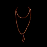 Collar de ciento ocho cuentas de semilla, dinastía Qing