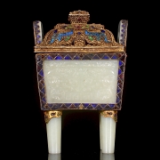 Incensario de jade blanco Hetian, plata y esmaltes, dinastía Qing