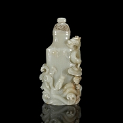 Botella de jade tallado 