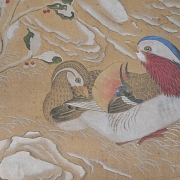 Pintura china “Patos mandarines bajo ciruelo en flor”, con firma Lu Zhi