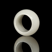 Anillo tallado en jade blanco, s.XX