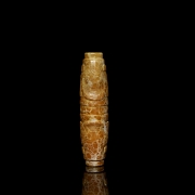 Colgante de jade tallado