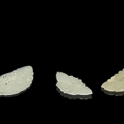 Three carved jade pieces, ‘Flowers and Insects’, Qing dynasty - 5