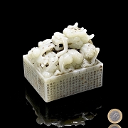 Gran sello de jade blanco 