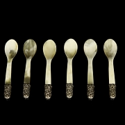 Horn and silver cutlery - 2