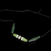 Collar de tres Dzi de ágata, dinastía Liao