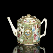 Tetera de porcelana policromada familia rosa, Cantón, finales s.XIX