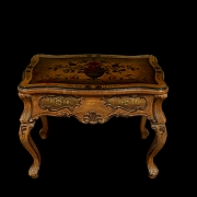 Mesa baja de madera estilo Luis XV, s.XX