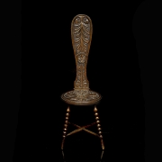 Silla giratoria tallada, s.XX
