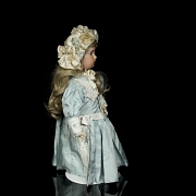 Muñeca de porcelana de la SFBJ, Talla 11, París, Francia, c. 1910-1920.