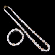 Conjunto de collar y pulsera de cuentas de jade blanco de Hetian, s.XX