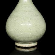 Jarrón de cerámica con esmalte celadón 