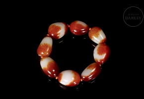 Bracelet with eight Hetian jade beads, Qing dynasty