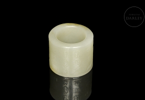 Carved jade archer's ring, ‘Port,’ Qing dynasty
