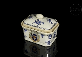 Caja de porcelana
