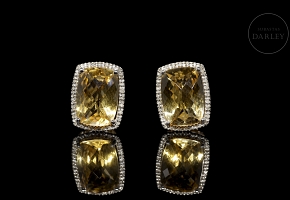 Pendientes en oro blanco de 18K con citrinos y diamantes