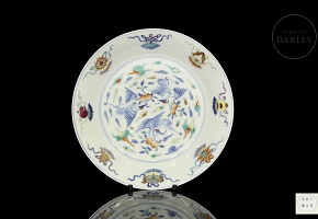 Glazed porcelain plate ‘Buddhist Emblems’, with Yongzheng mark