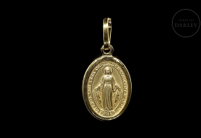 18k yellow gold ‘Madonna’ medal