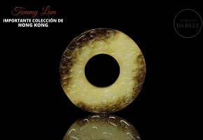 Yellow jade disc ‘Bi’, Eastern Zhou dynasty