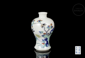 Meiping vase with doucai enamels, ‘Landscape’, with Yongzheng mark