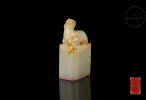Hetian jade seal ‘Ram’, Qing dynasty