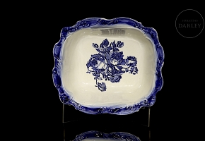 英国瓷质盥洗盆，斯塔福德郡，19世纪末