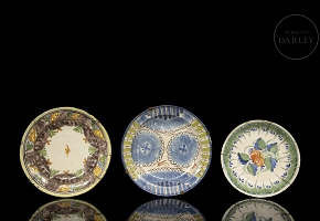 三件套釉面陶瓷盘，20世纪