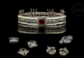 Set of headband and modular brooches in 18k gold with pearls and precious stones