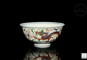 Cuenco de porcelana policromada