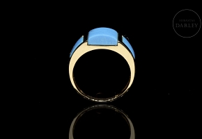 Anillo de oro amarillo de 18K con turquesas