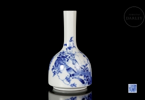 Blue and white glazed porcelain vase ‘Birds’, Wang Bu style