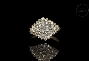 Anillo de oro amarillo con diamantes