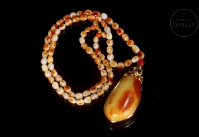 Gold-plated silver and Hetian jade pendant, Qing dynasty