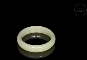 Carved white jade bangle, 20th century