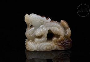 Hetian jade stand “Dragon above clouds,” Qing dynasty