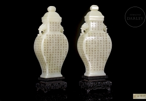Pair of Hetian jade vases ‘Poems’, with Qianlong seal