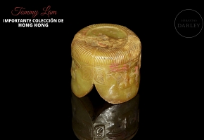 Yellow jade figure “Head”, Zhou dynasty