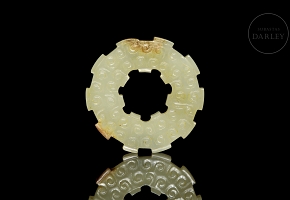 Carved jade pendant, Han style