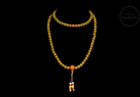 Collar de ciento ocho cuentas de ágata amarilla, dinastía Yuan