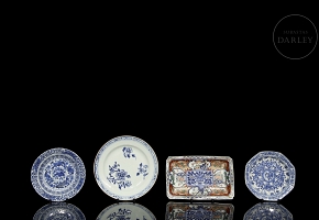 Set de platos y bandeja de porcelana asiática, s.XIX-XX
