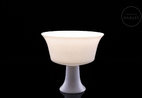 Taza de porcelana esmaltada en blanco 