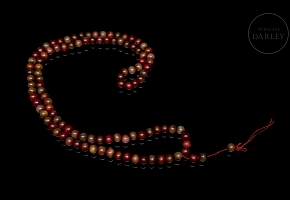 Mālā de ciento ocho cuentas de jade rojo, dinastía Qing