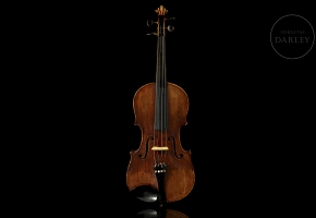 Violín etiquetado en su interior como 