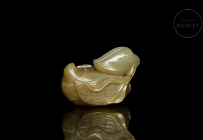 Carved jade figure ‘Duck with Flower’, Qing dynasty