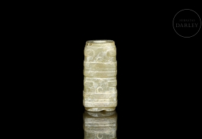 Carved jade pendant ‘Cong’, Hongshan style